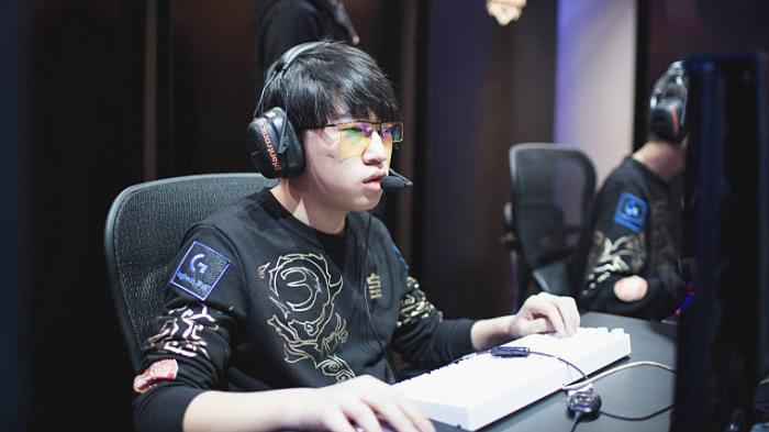 塞维利亚的 塞维利亚的